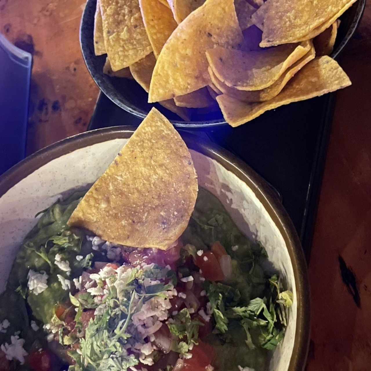 Guacamole y nachos