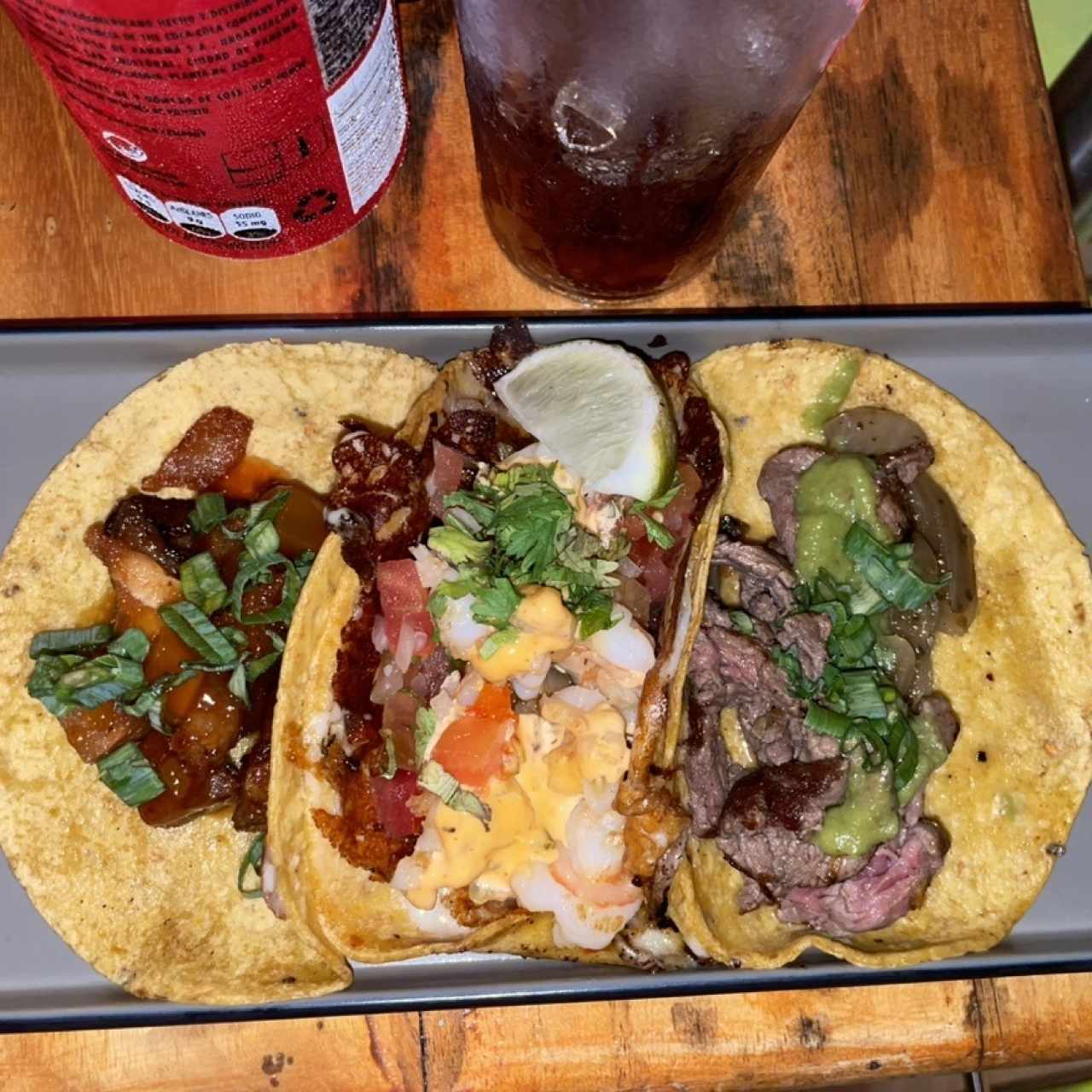 Tacos pibil, gobernador y res