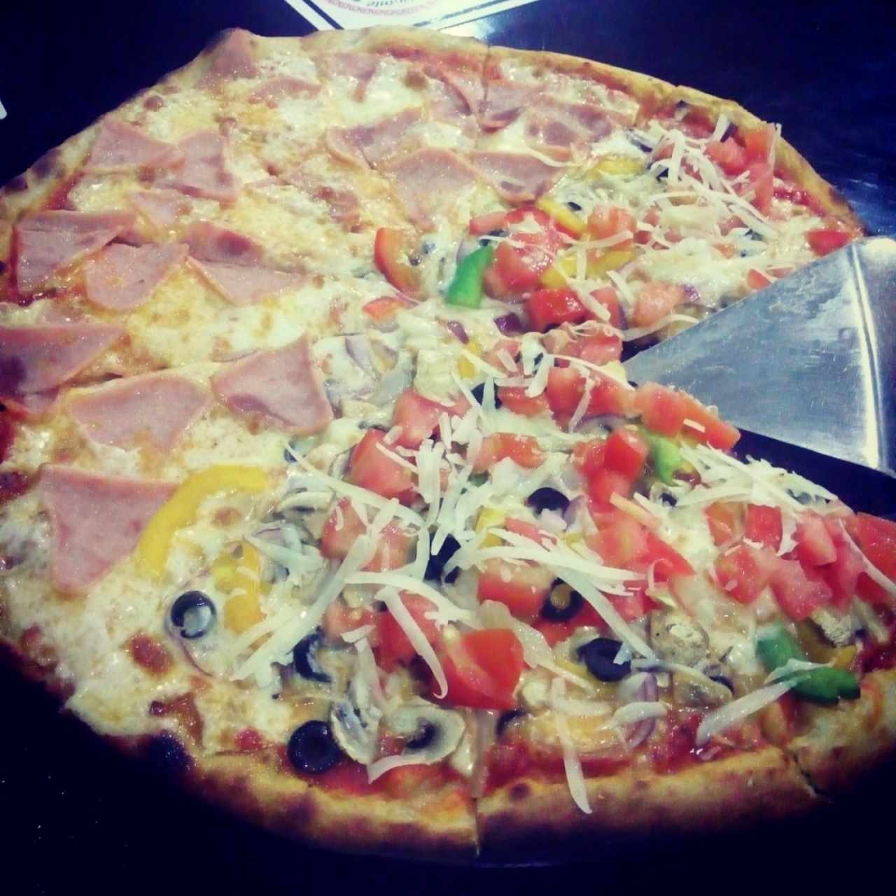 pizza de jamón y combinación 
