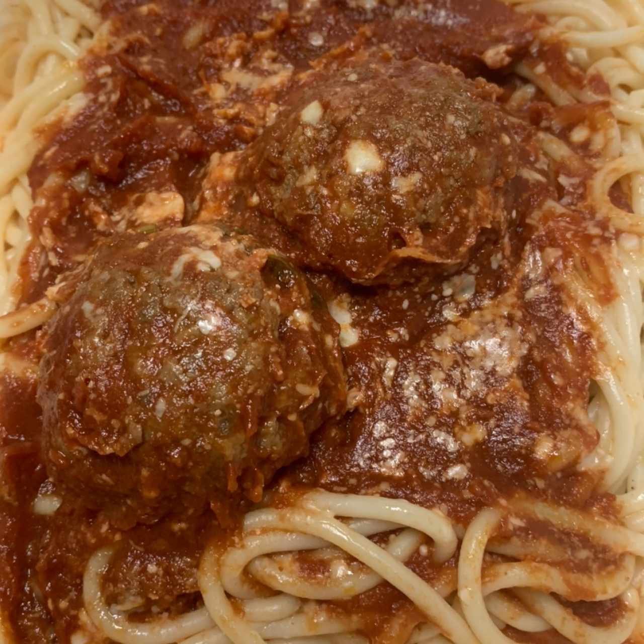 Spaghetti con Albóndigas