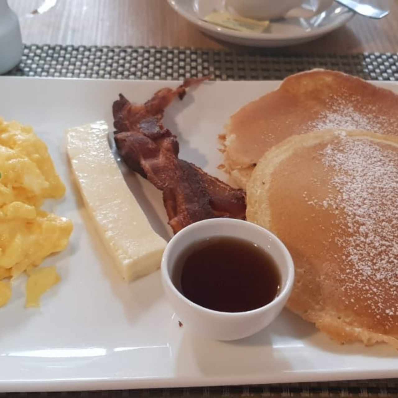 desayuno saint francis con pancake