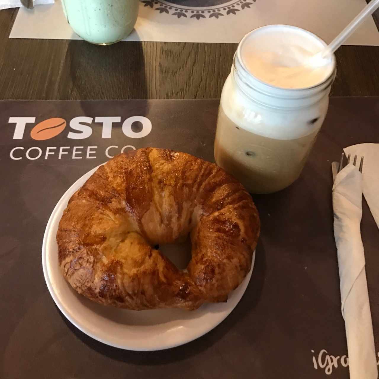 Classic Croisant, Bebida Ice Coffee Latte