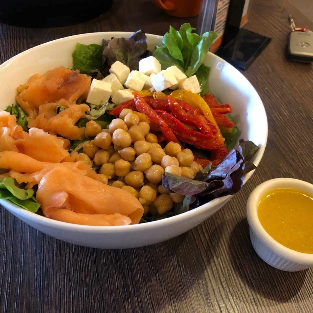 Tosto bowl with salmon