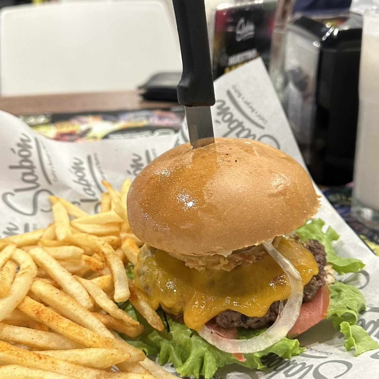Burger - La Rompe Dietas
