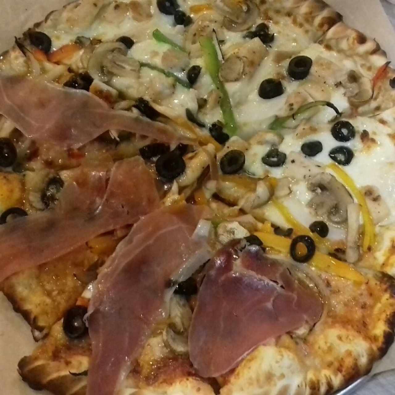 pizza a la Kathy!!! 🍕🍕🍕🍕