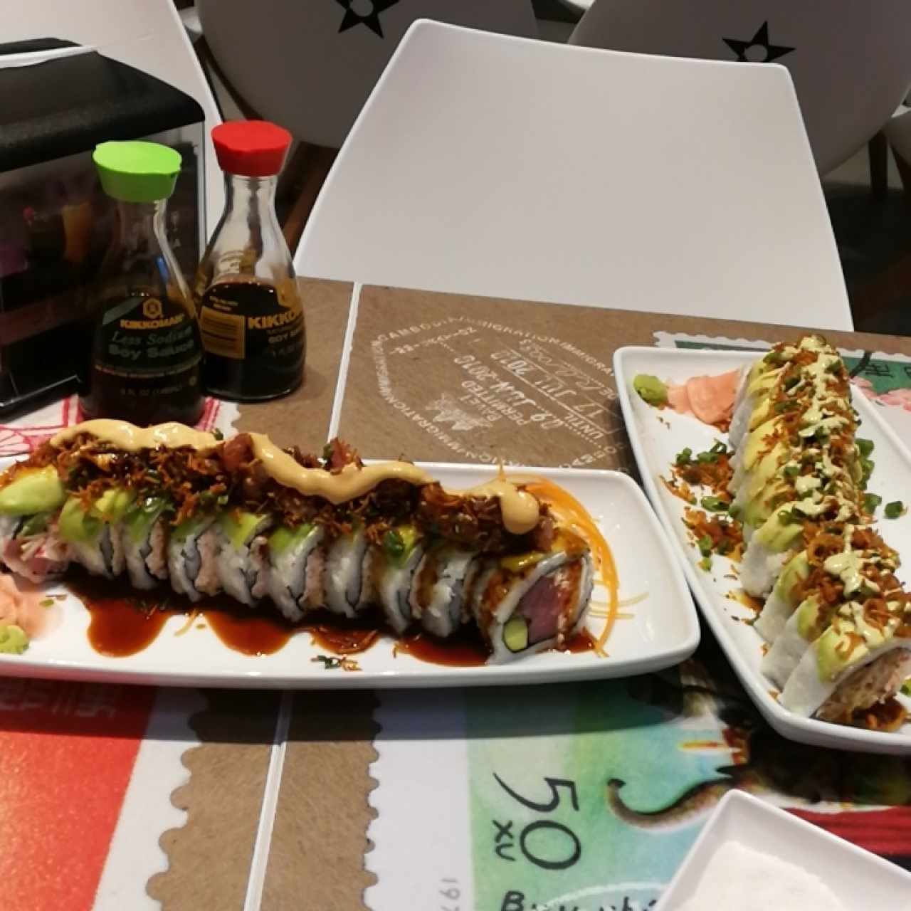 komodo roll y poke roll