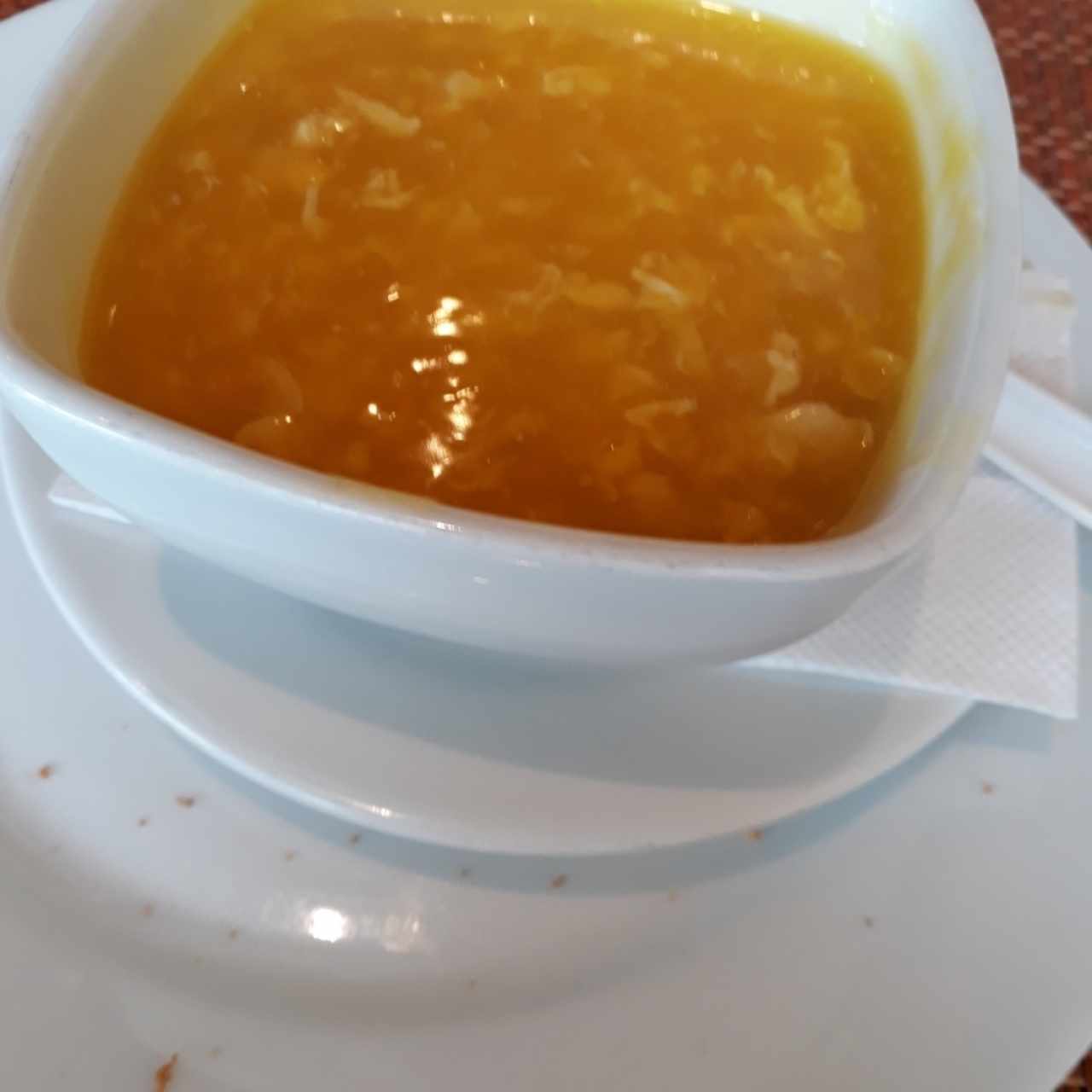 Sopa de maíz con.pollo