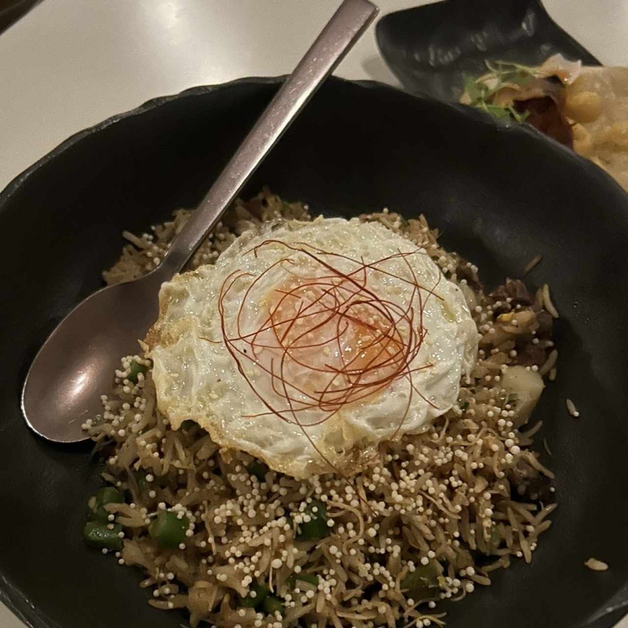 Arroz de jazmín con carne y conchuela