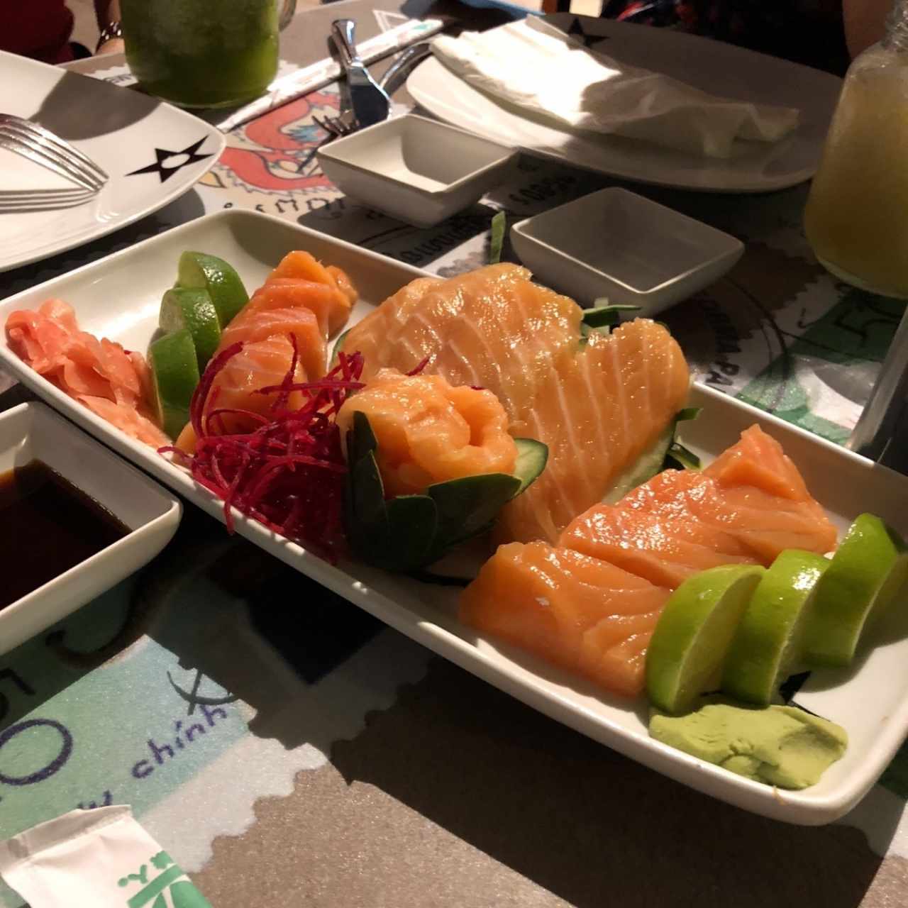 Deliciosos sashimis - Sashimi salmón fresco