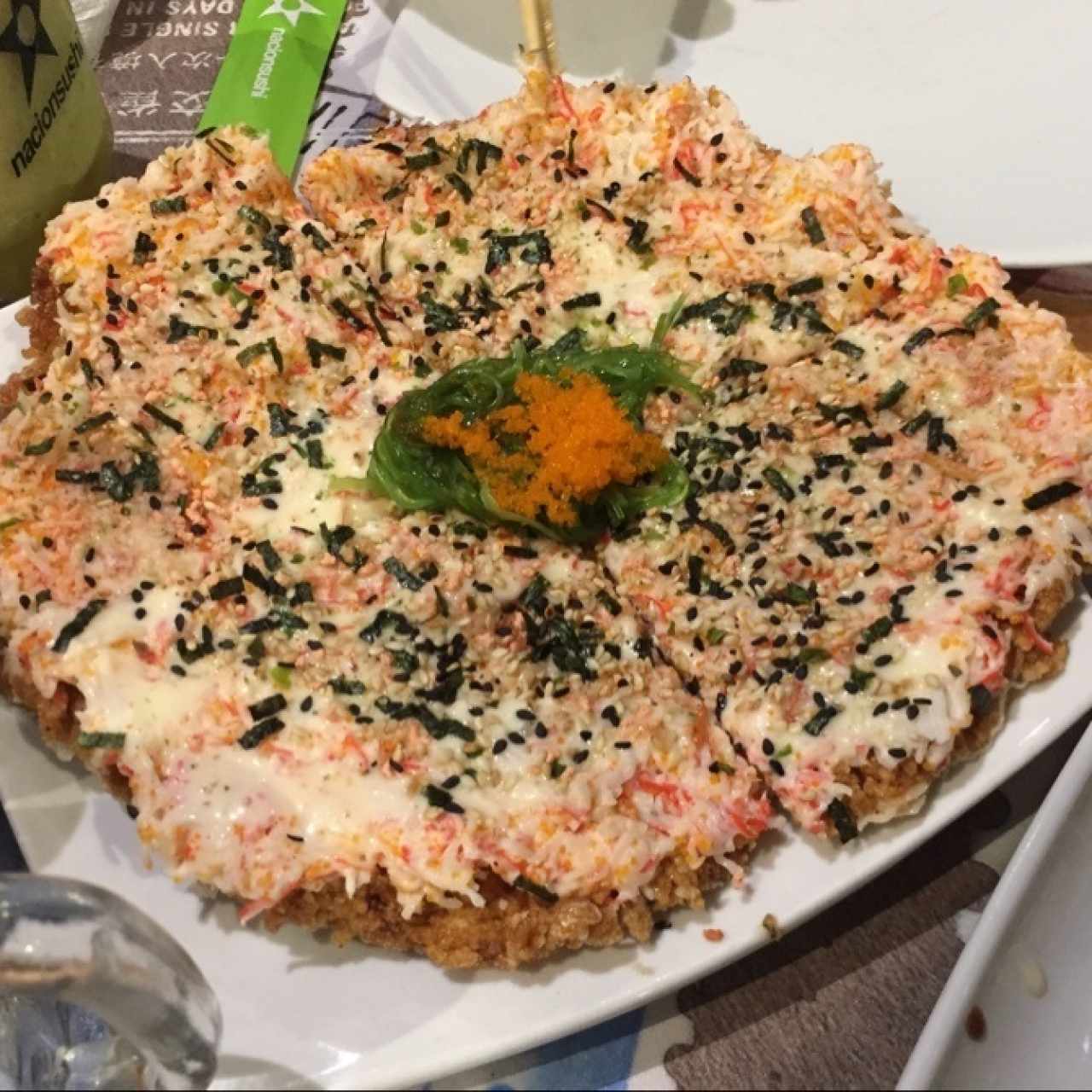 Sushi pizza de cangrejo