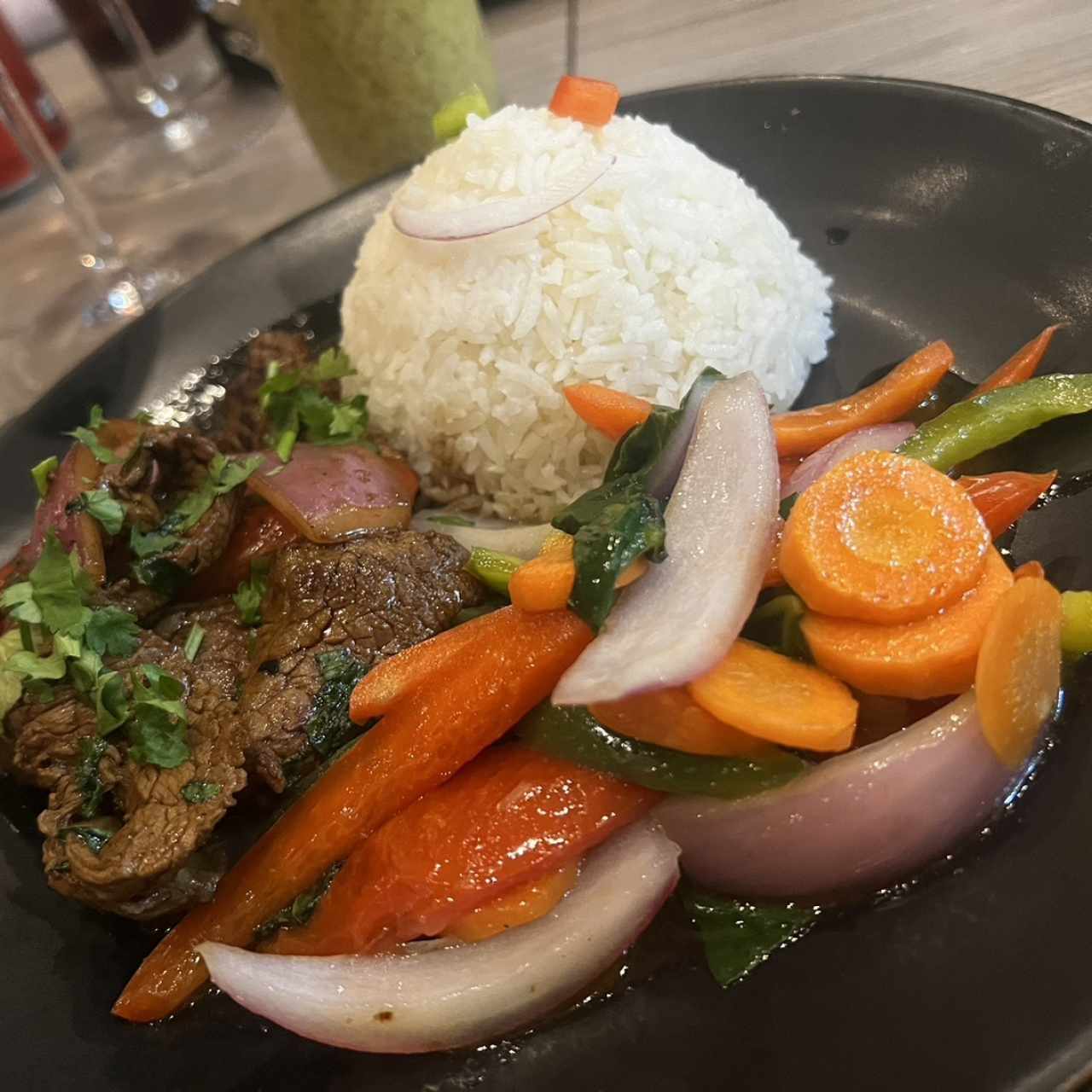 Lomo saltado