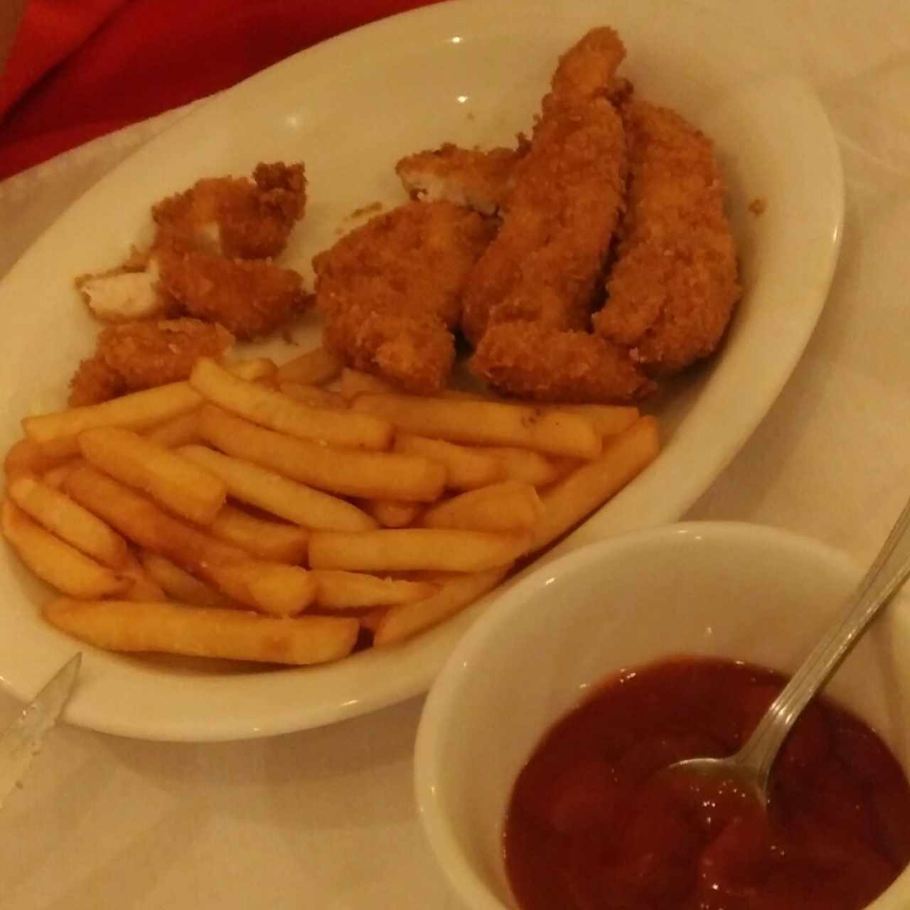 Deditos de Pollo con Papas para los niños