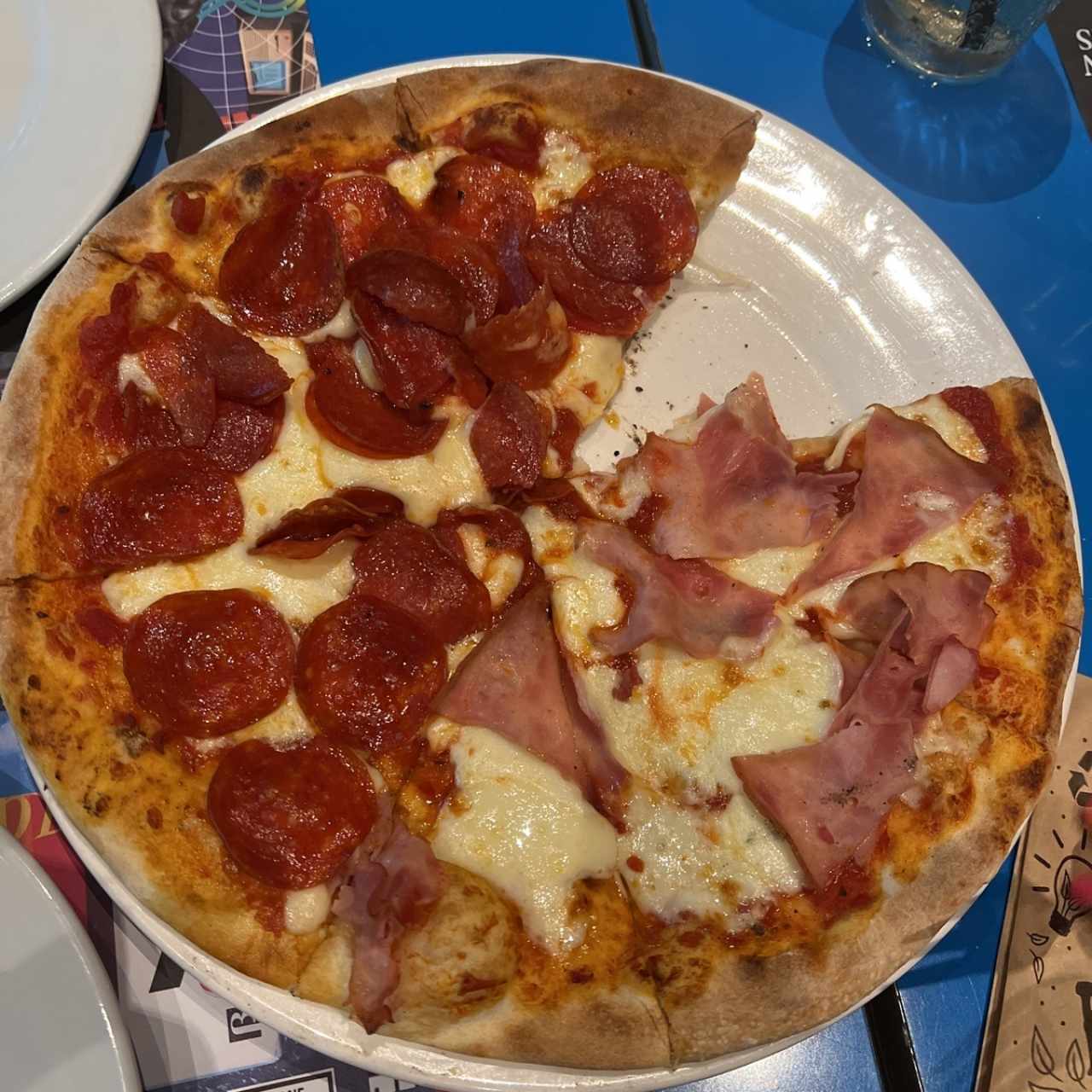 Pizza Pepperoni y jamon 