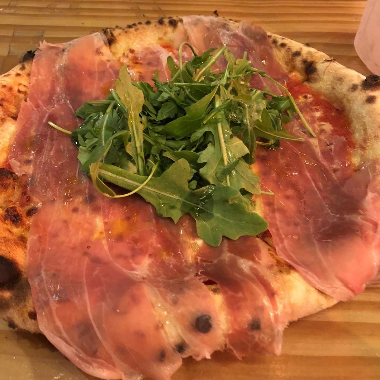 arugula con jamón serrano