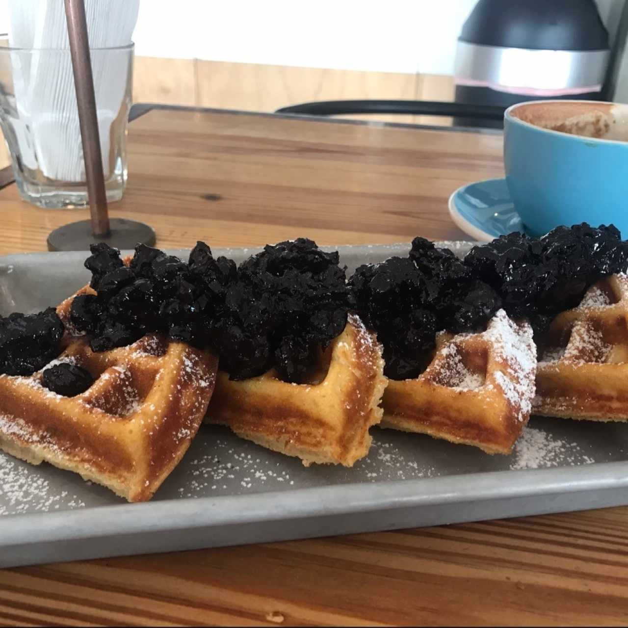 waffles con blueberries