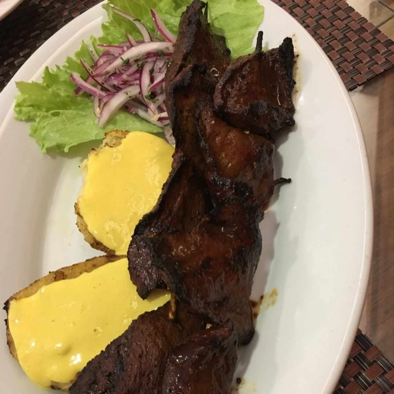 anticuchos de res