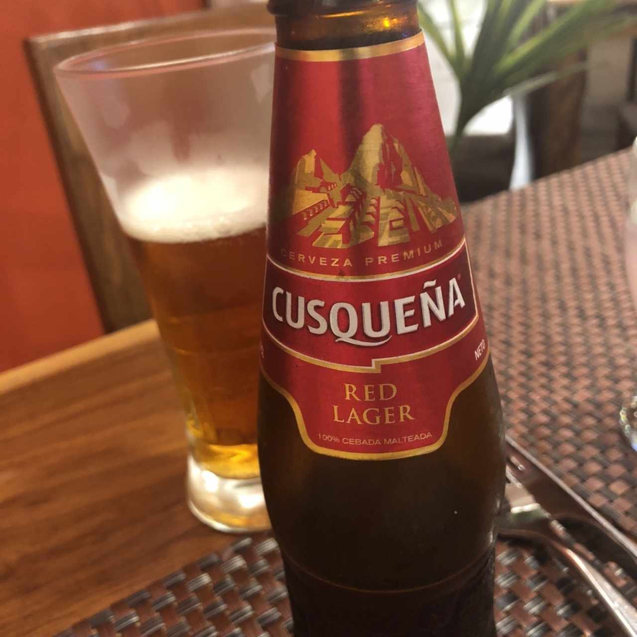 Red Lager Cusqueña