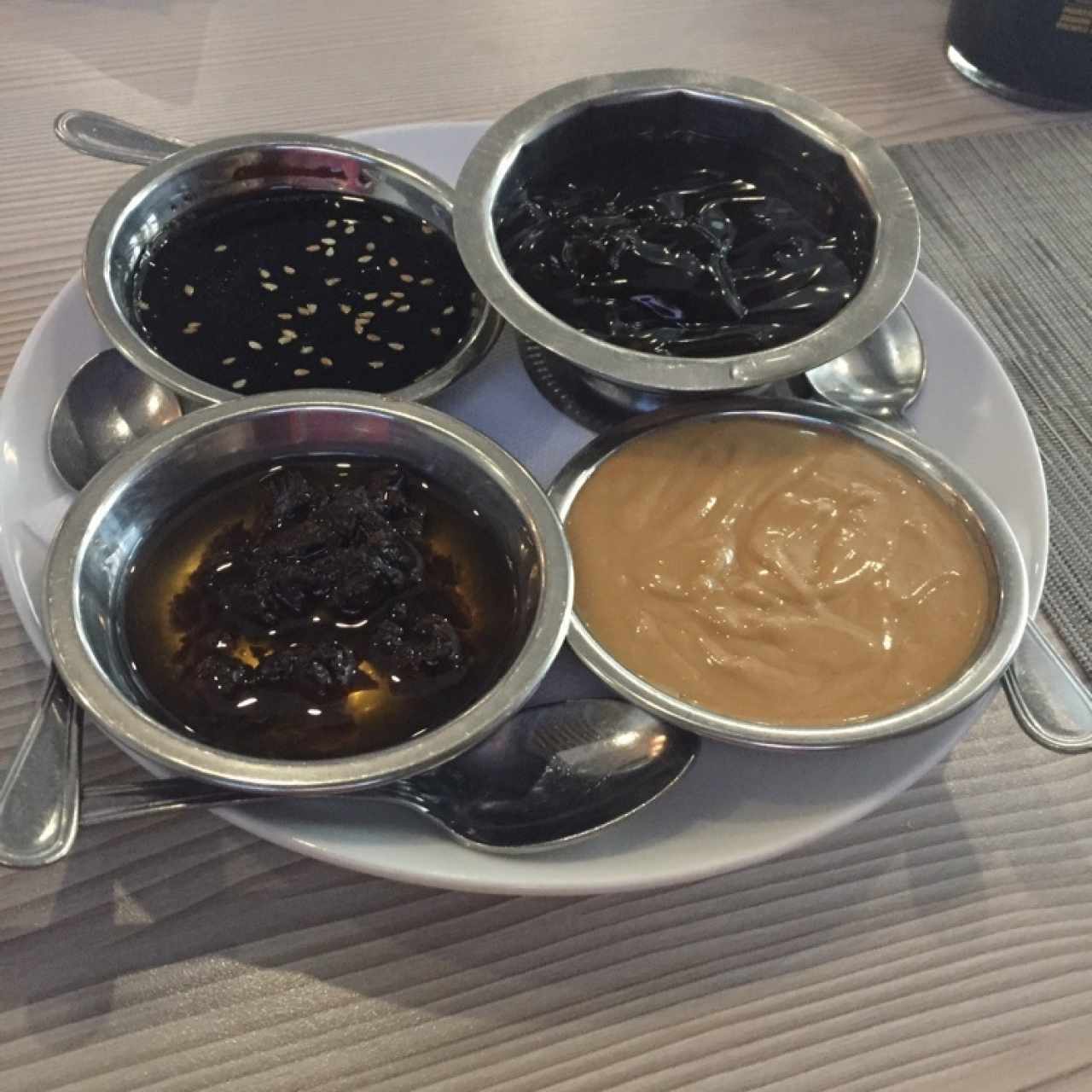 salsas para acompañar la sopa mongolesa 