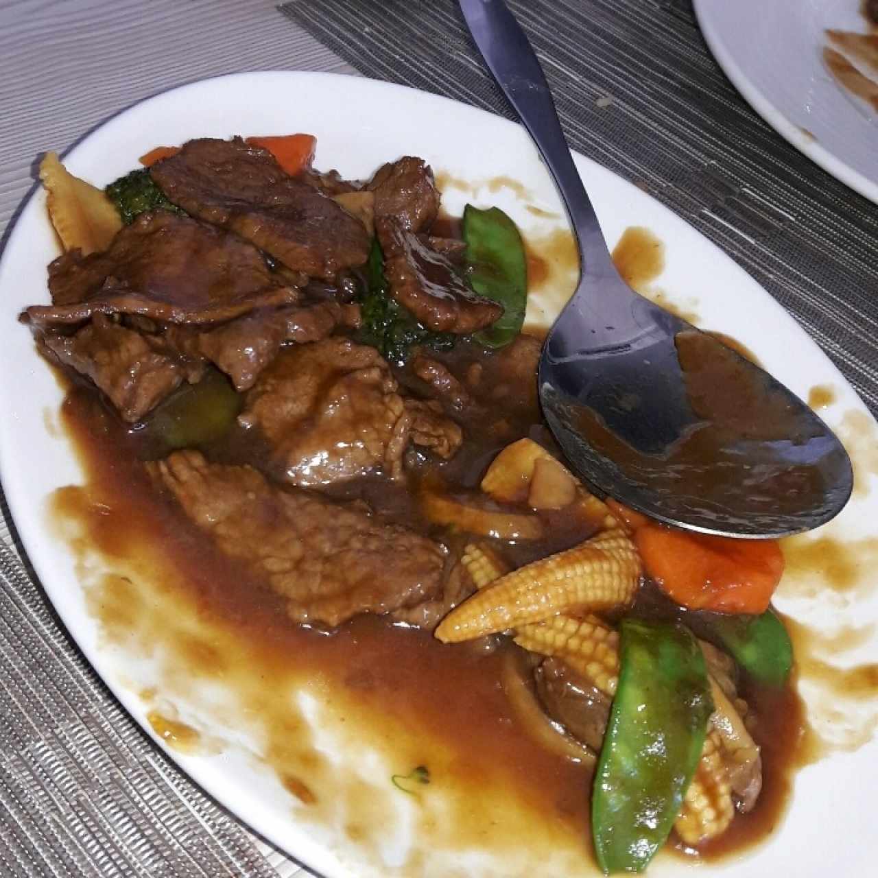 carne con champiñones y salsa de ostras