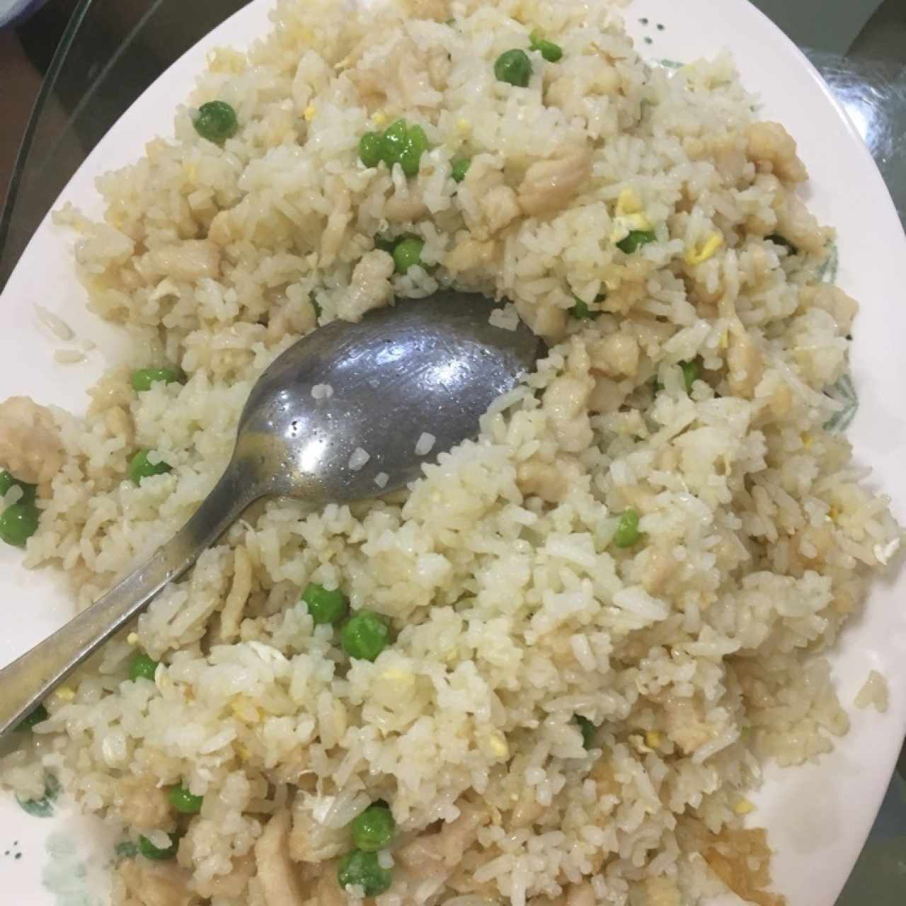 arroz frito al pollo