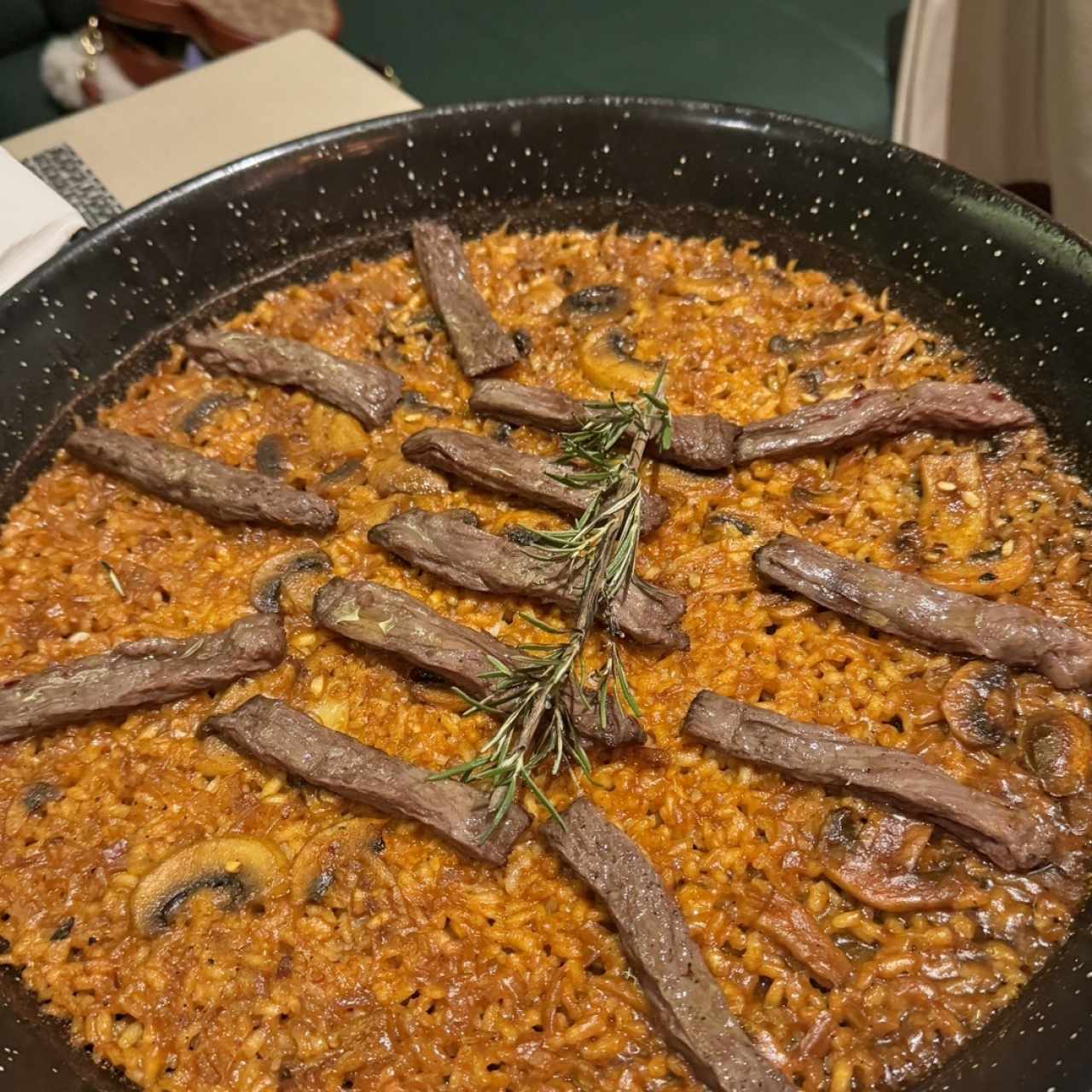 Paella de entraña