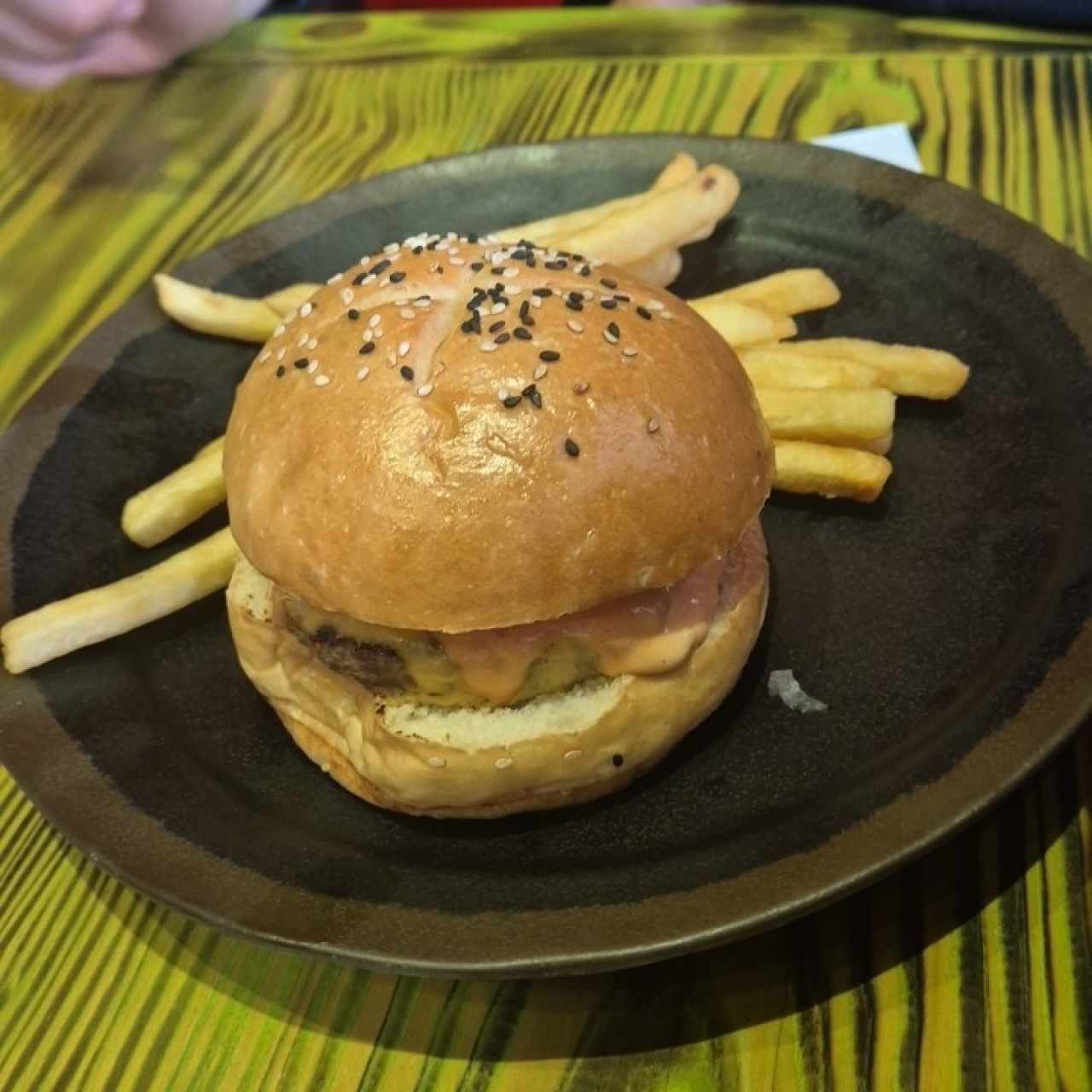 Chese Burgers - Mega Cheese Burger
