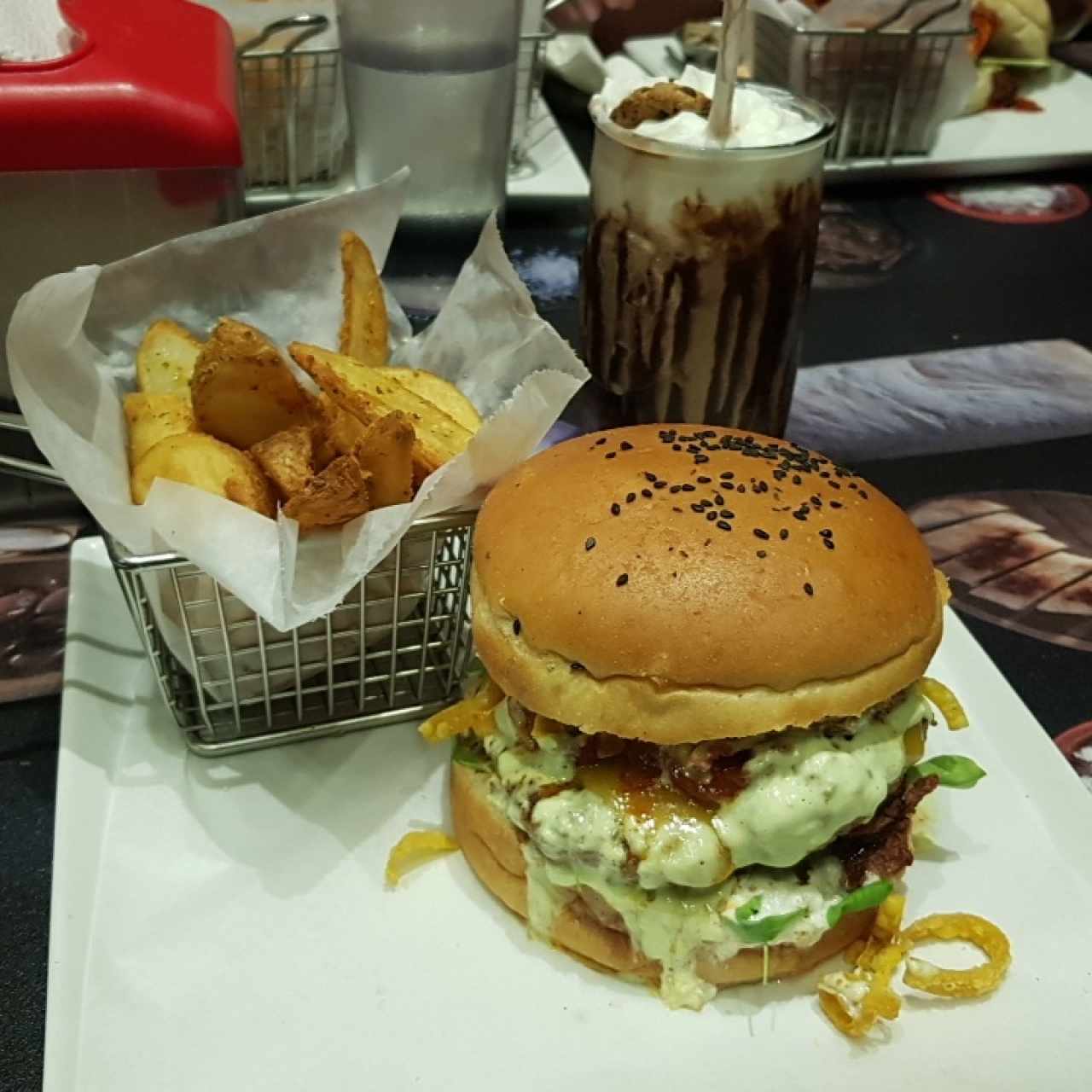 La Crack Burger w/ Papas Rusticas y NutAhoy Milkshake
