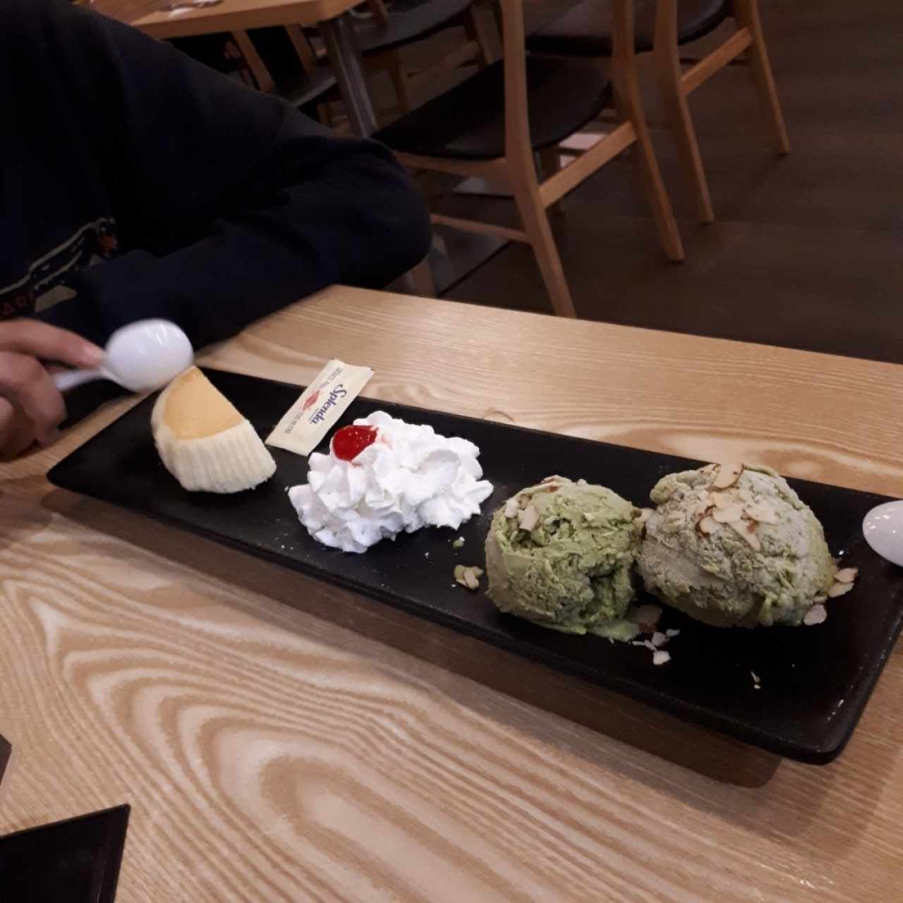 Cheese Cake Japones y helado de Matcha (Té Verde)