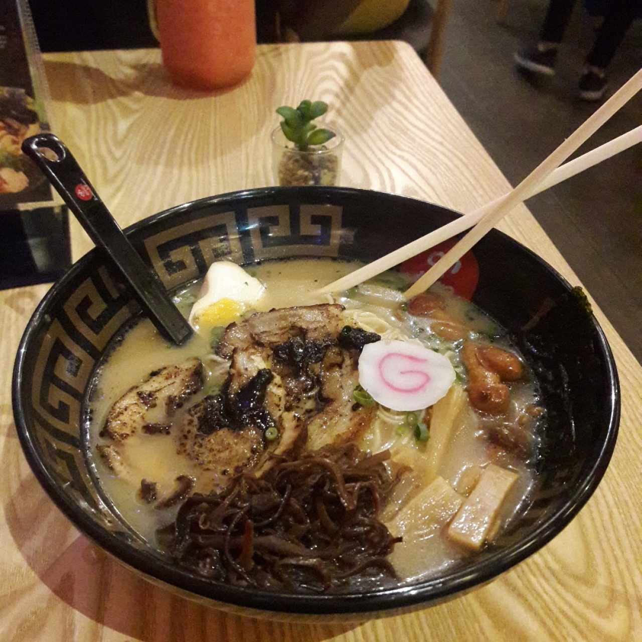 ramen hakata black