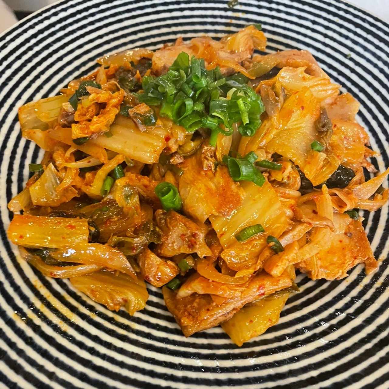 Cerdo con kimchi