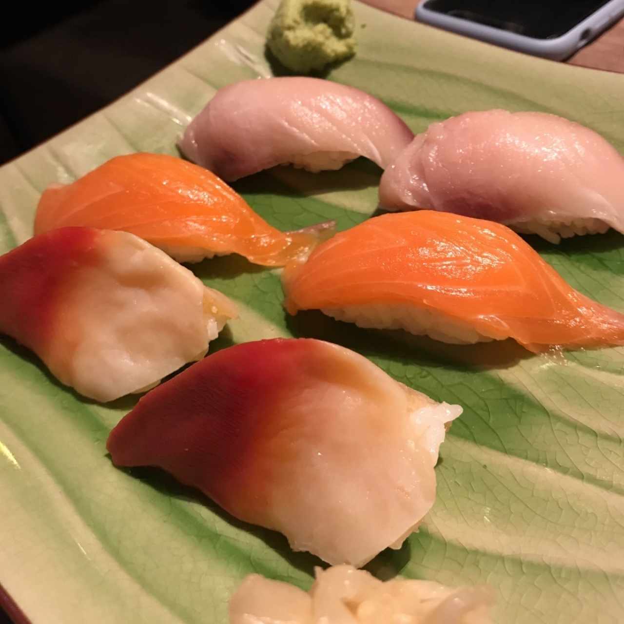 Sushi de Hokkigai/ Salmón/ Hamachi