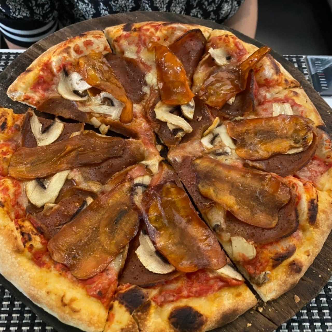 Pizza Divina con Masa estile Roma