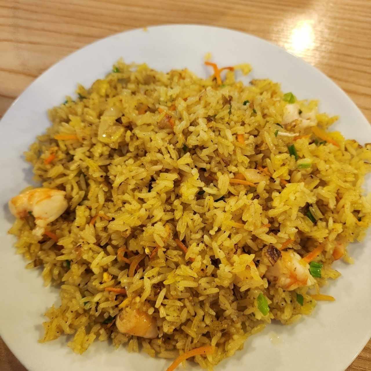 Arroz Frito Con Camarones o Mariscos