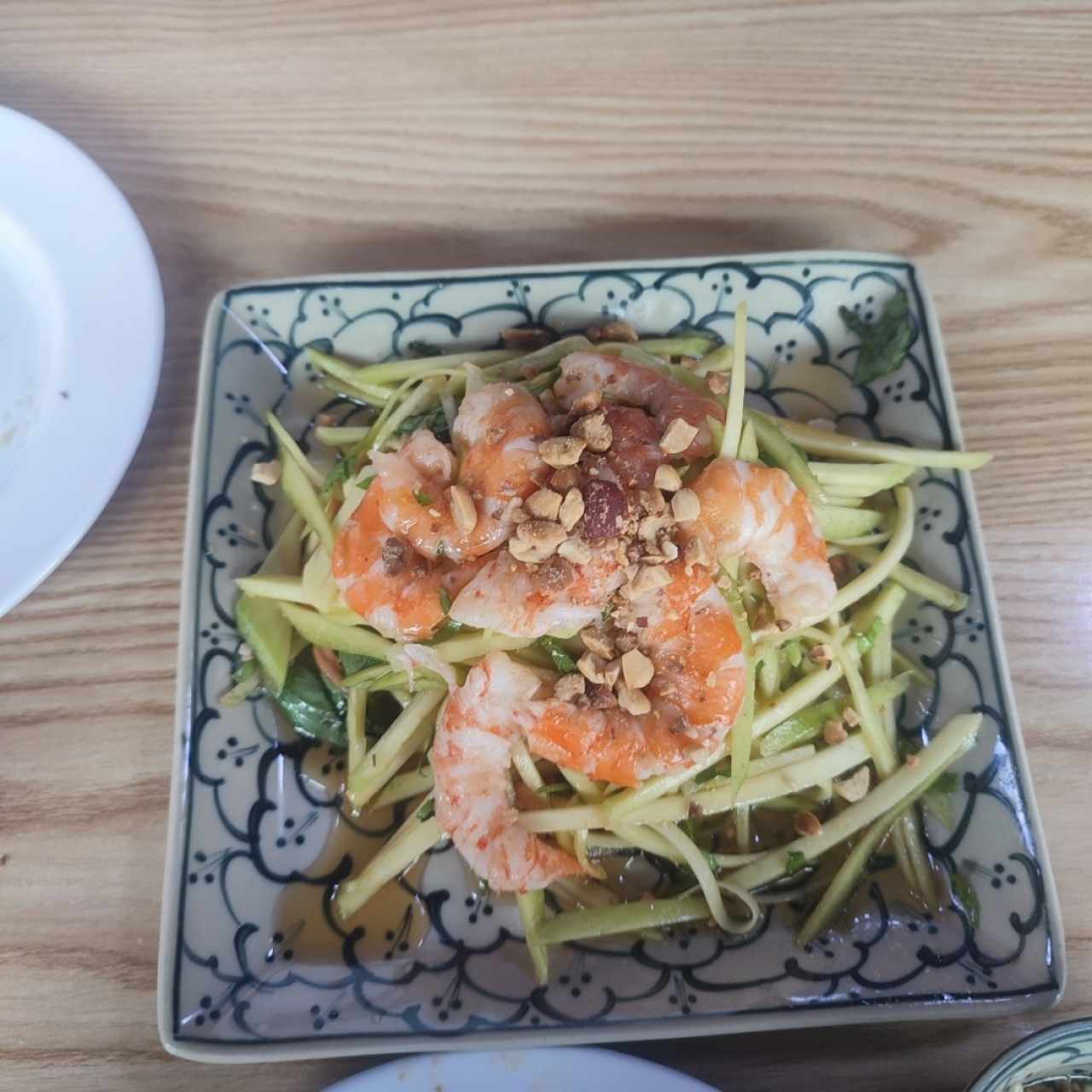 Ensalada de Mango y Camarones