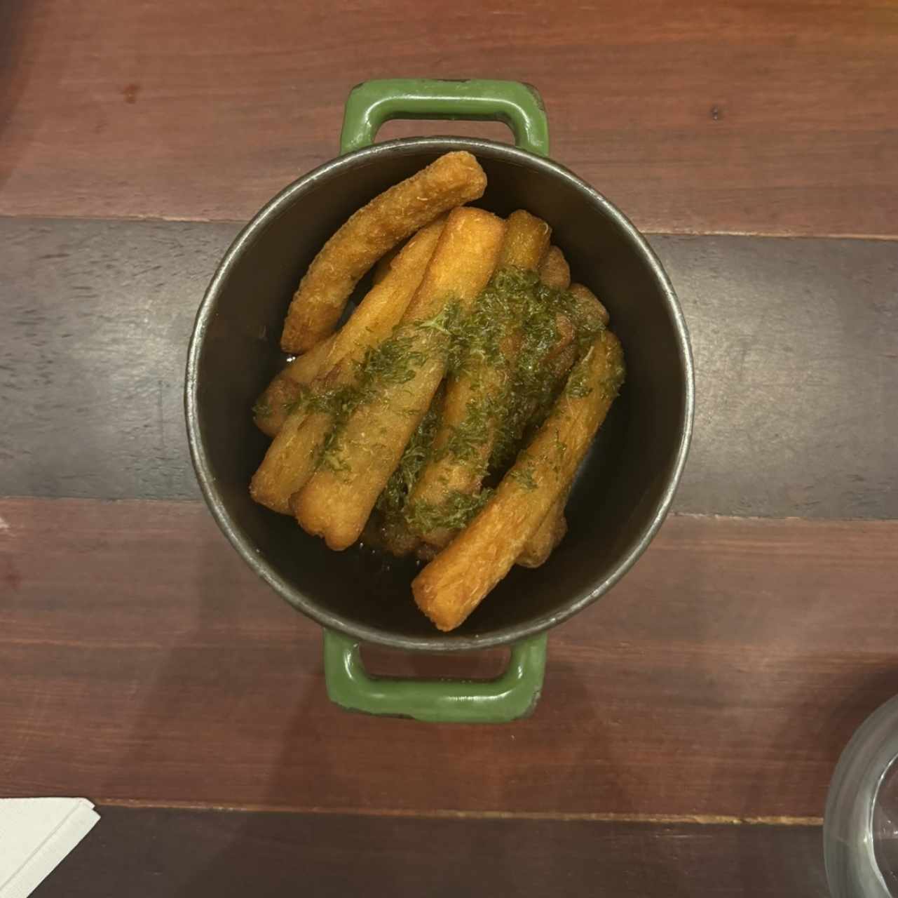 Yuca frita con Chimichurri