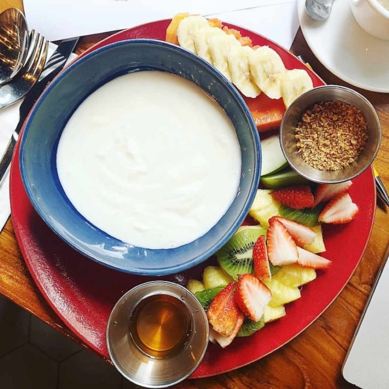 Greek fruit&yoghurt platter