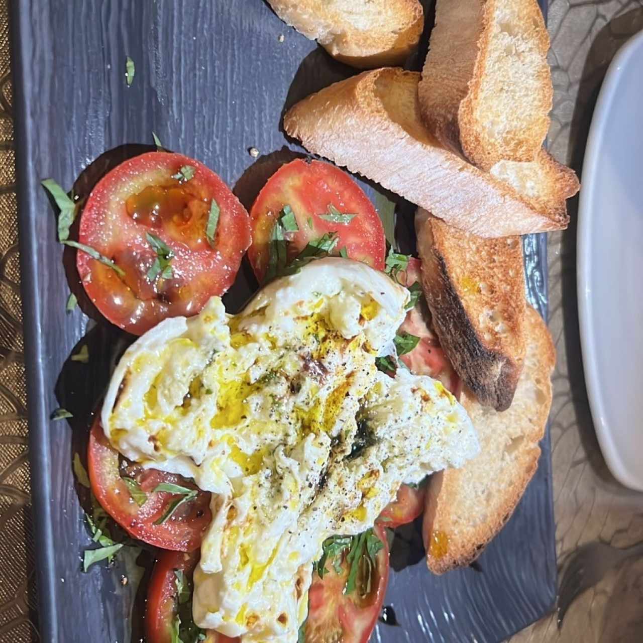 Burrata di buffalo assisi