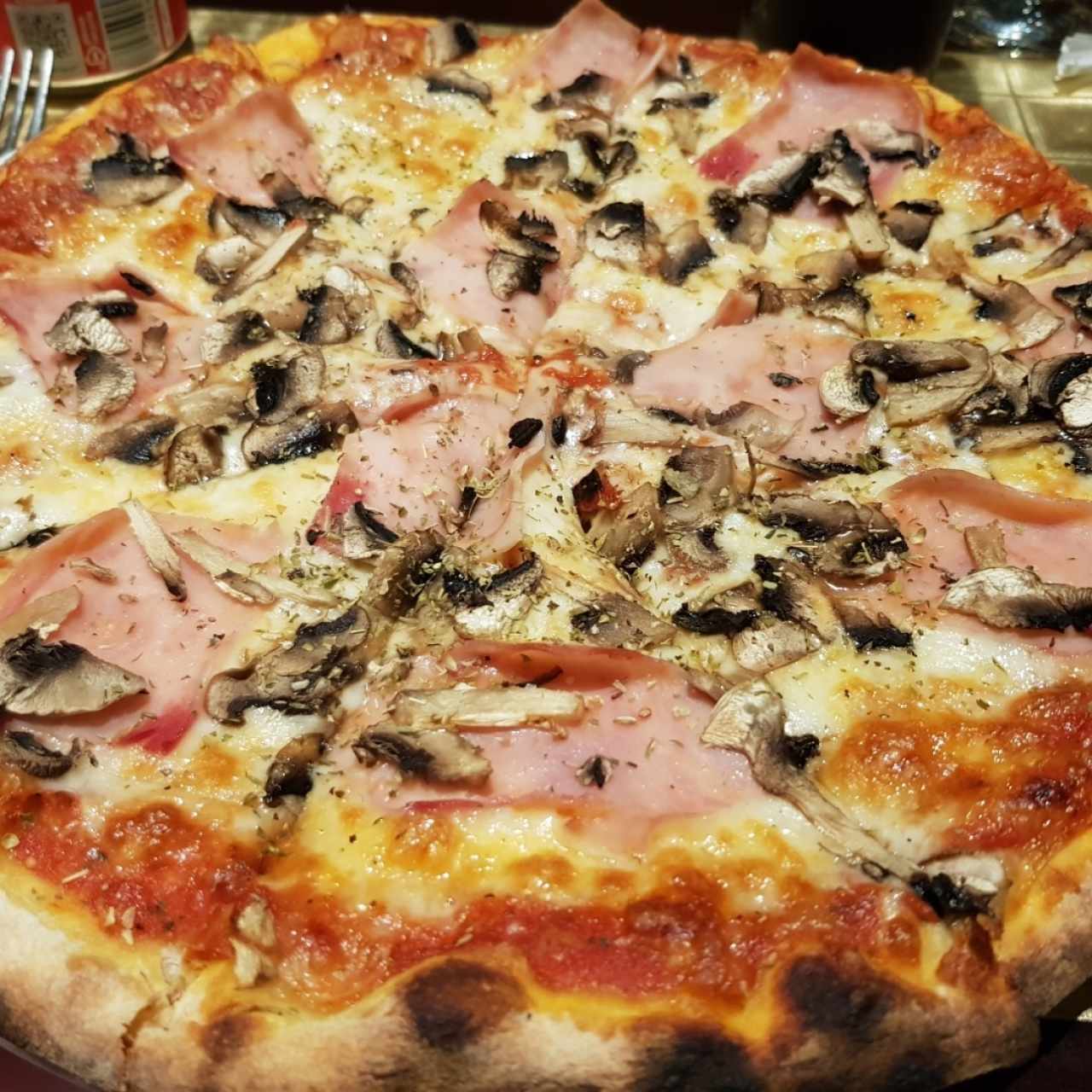 Pizza Jamón con Hongos