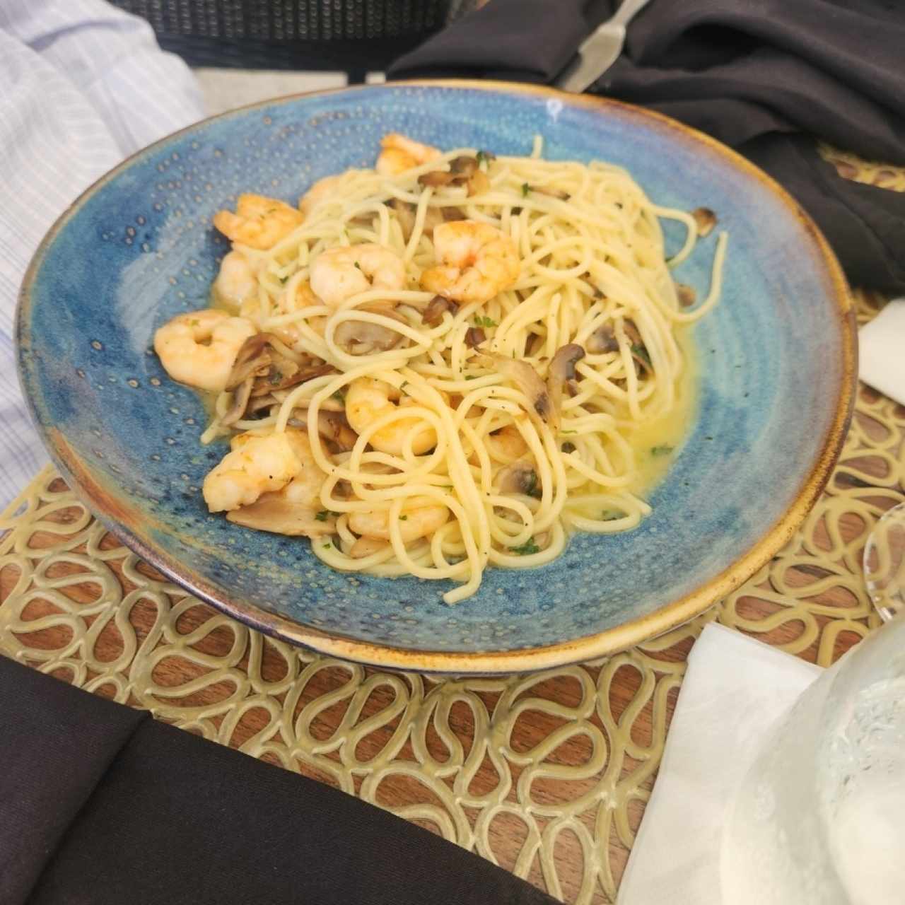 Pasta al Óleo con Camarones