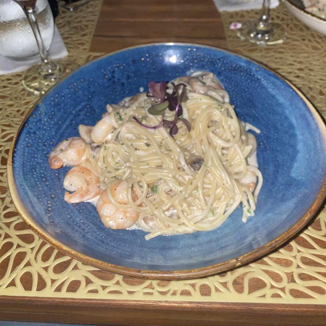 Pasta Con Camarones E Funghi