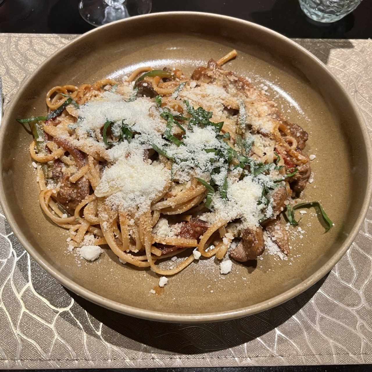 Pasta con Trozos de Filete