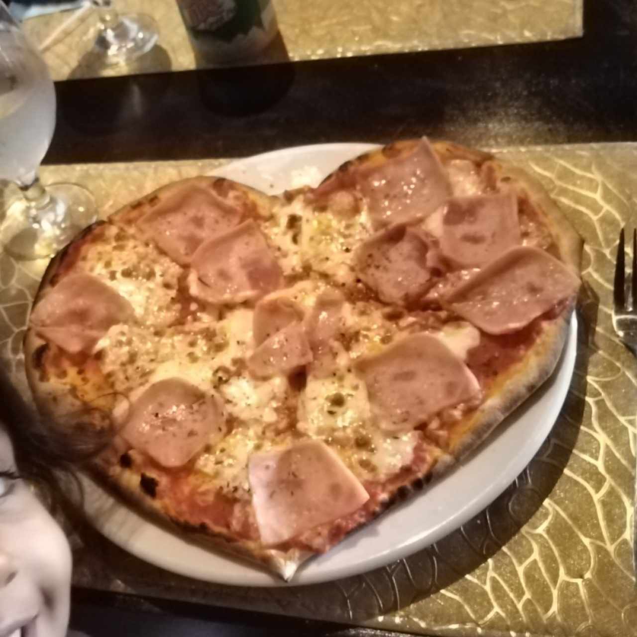 Pizza con jamón 