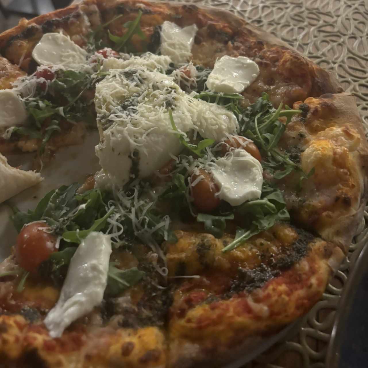 Pizza capressa con extra de burratta