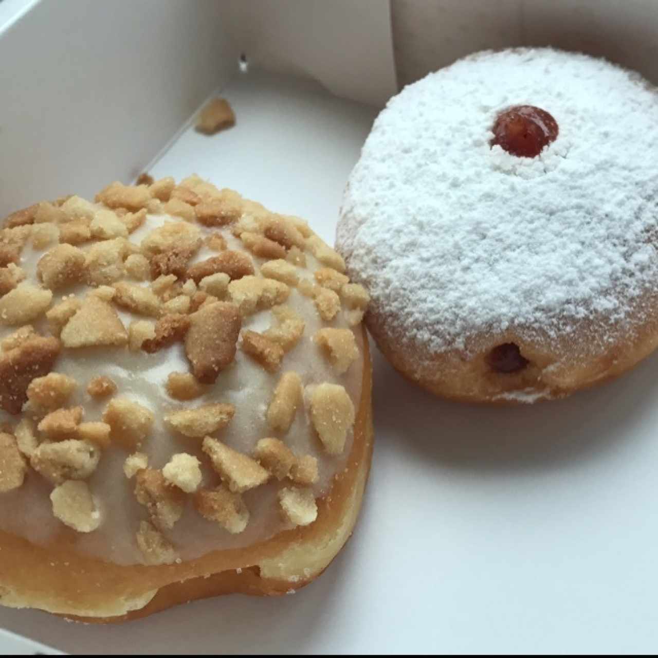 rellena de guayaba y de crema 