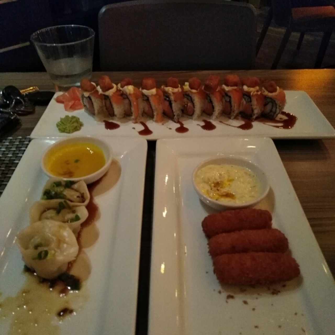 gyosas de pollo, suchi El Canal, croquetas de cangrejo