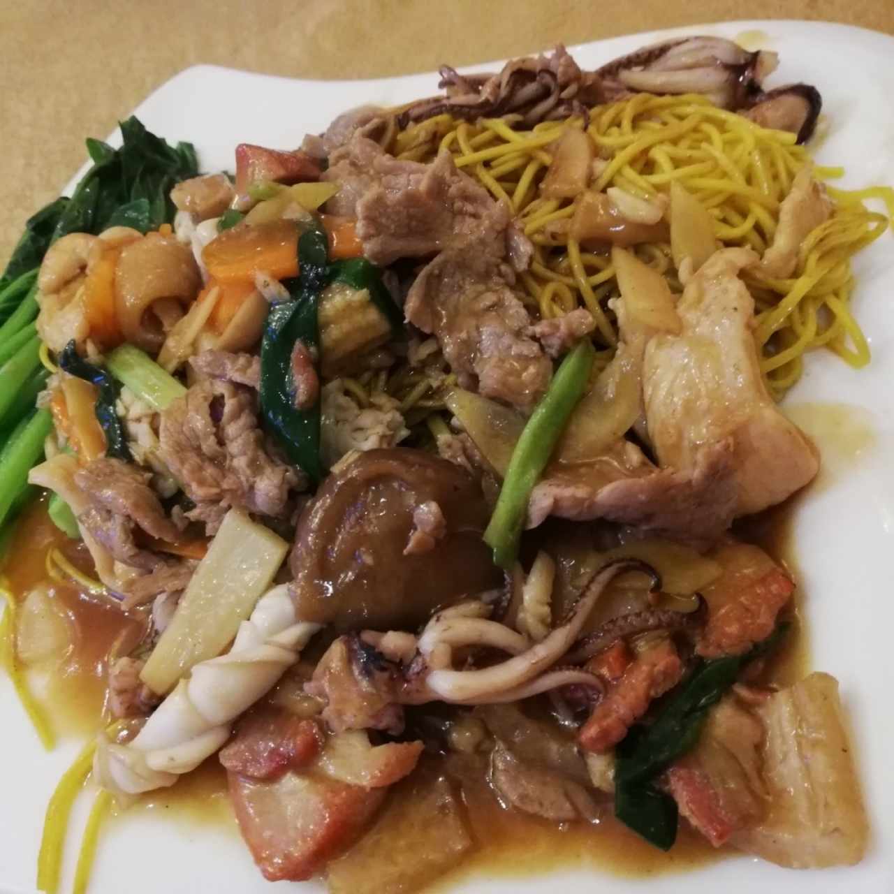 Chow mein de combinación