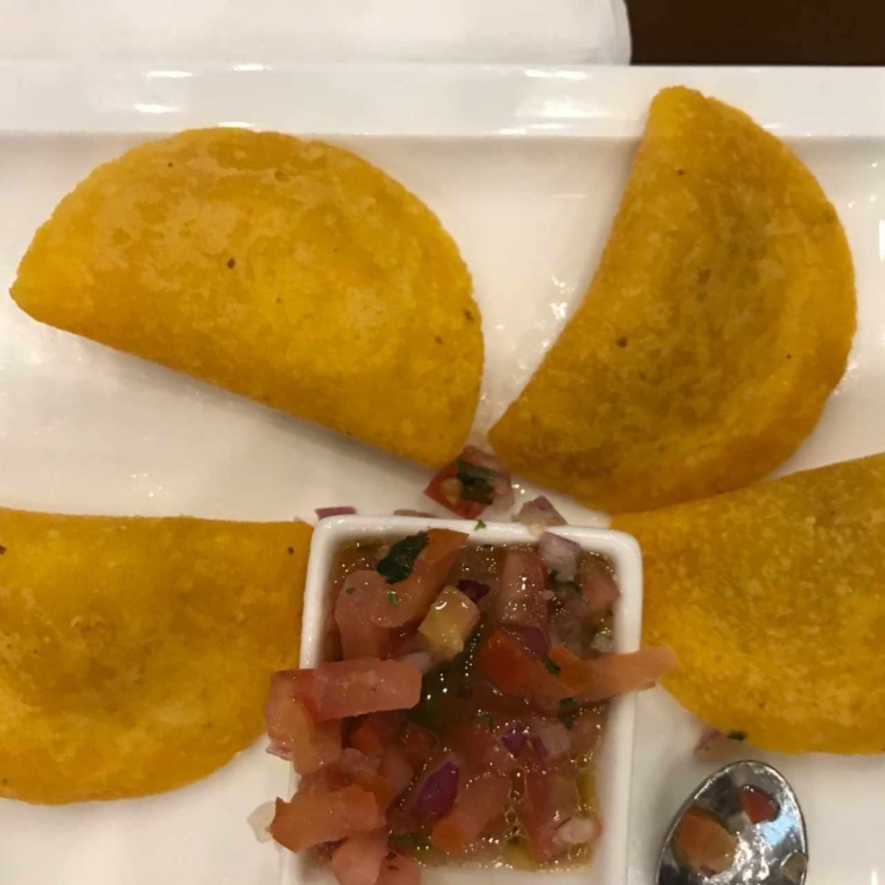 Empanaditas de carne y pollo