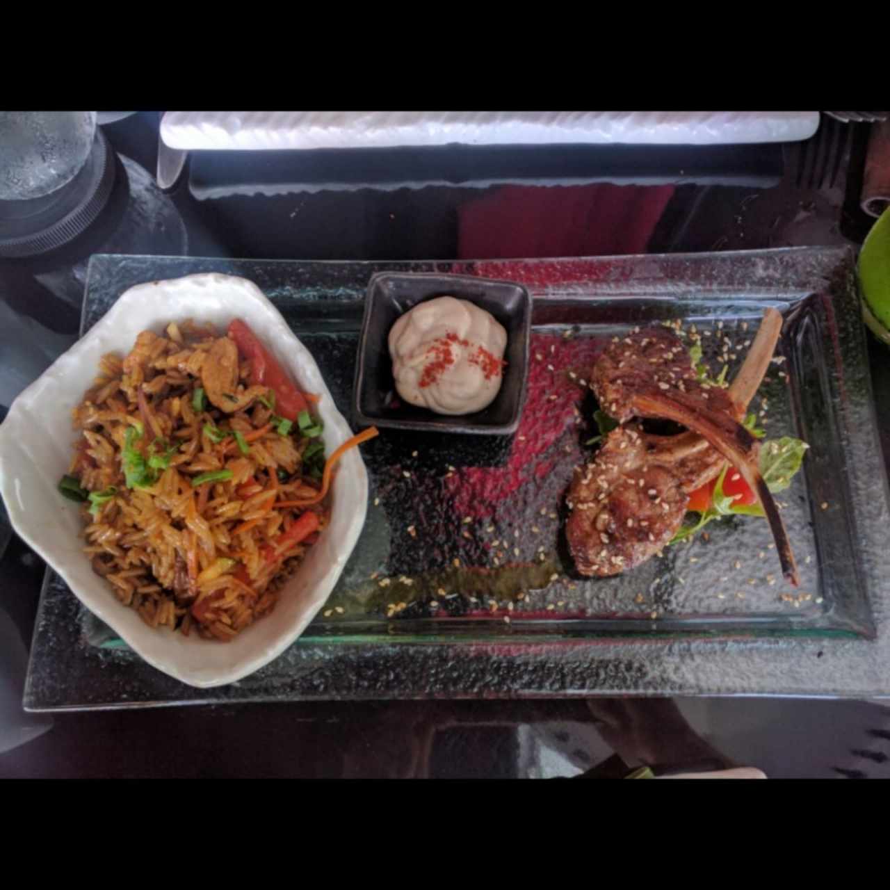 arroz thai y chuletas de cordero- degustación