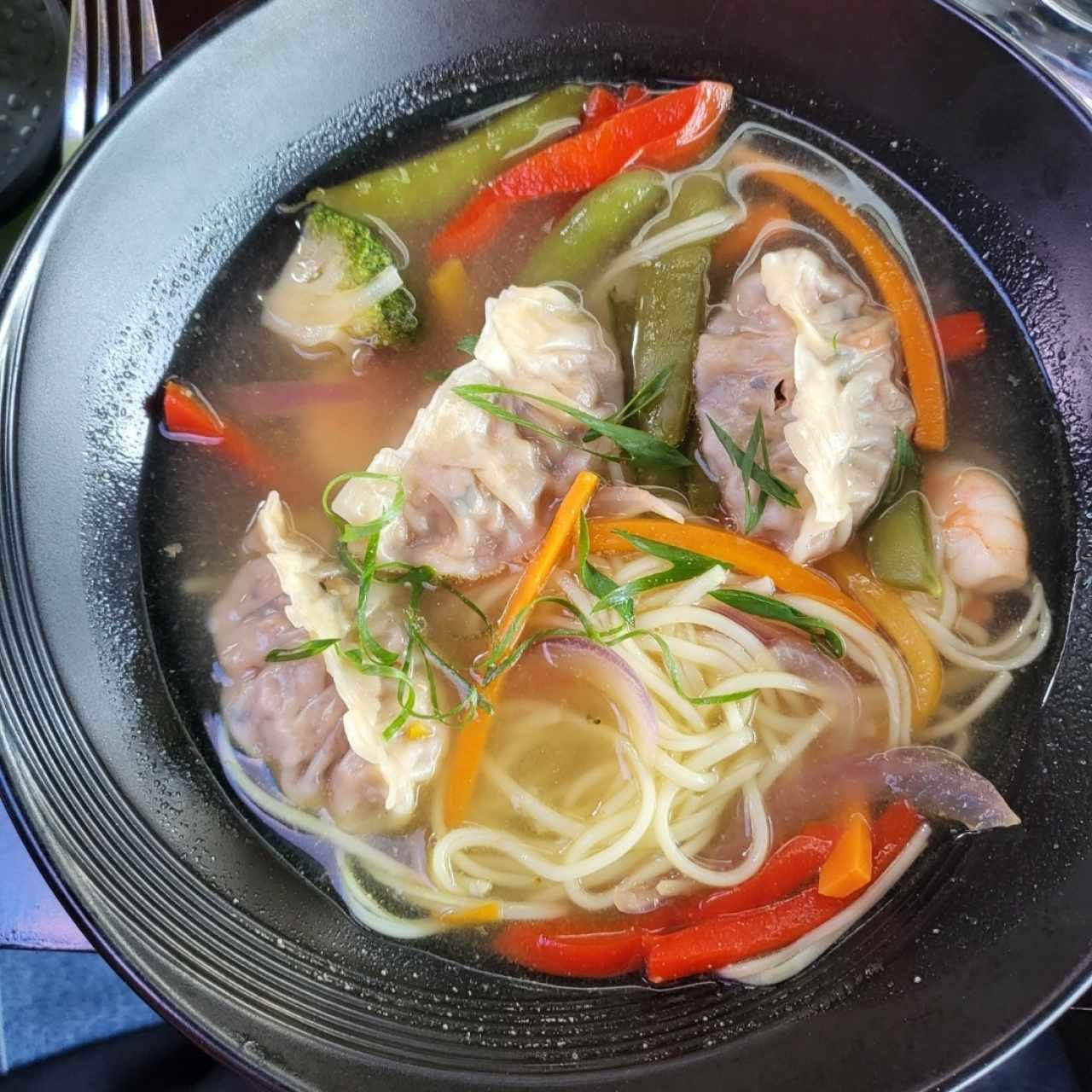 sopa de wanton