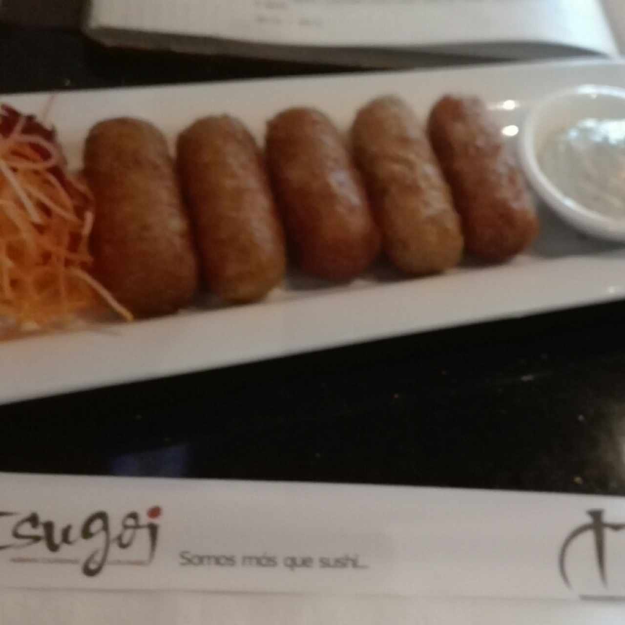 Entradas Calientes - Croqueta de Salmón